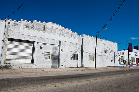 2607_Litlle_Haity_Miami_Avenue_20090307-5L8Y2250