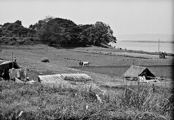 0784_FM_BW_35MM_BURMA_18