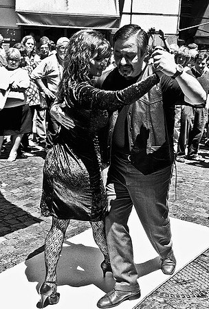 2627_FM_BW_35MM_BUENOS_AIRES_ARGENTINA_2004_21