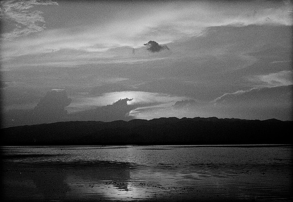 0790_FM_BOX_I_BW_35MM_BURMA