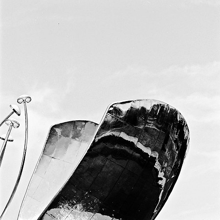 2650_FM_BW_SQ_BUENOS_AIRES_ARGENTINA_2004_2