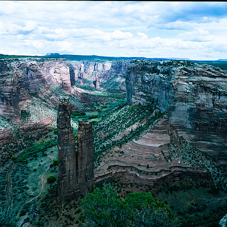 6102_COLOR_SQ_GRAND_CANYON_NORTH_RIME_AND LODGE_05_4.jpg