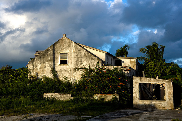 36163_DG_Color_USA_Harbour_Island_Bahamas_Related_GroupZV4N1744