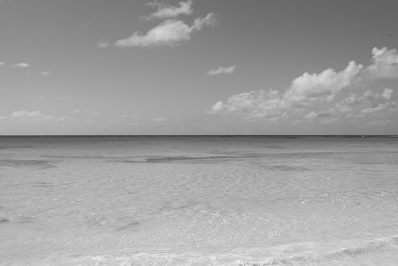 36169_DG_Color_USA_Harbour_Island_Bahamas_Related_GroupZV4N2049