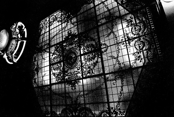 2630_FM_BW_35MM_CAFE_BUENOS_AIRES_ARGENTINA_2004_7