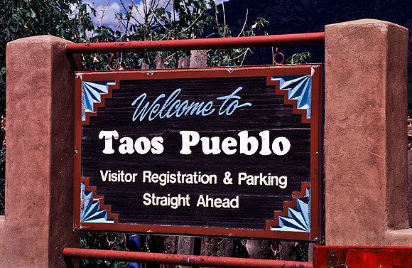 37865_B15_SL_COLOR_TAOS_NM_97_01.jpg