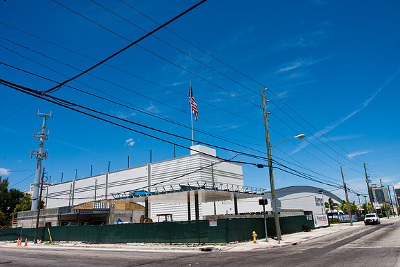 2902_DG_2_Ave_North_Maimi_FL20090418-IMG_2523