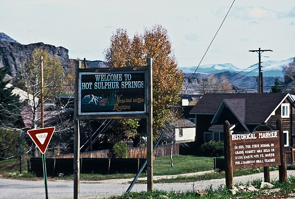 47427_B5_SL_COLOR_HOT_SULPHUR_HWY40_COLORADO_WYOMING_9702.jpg