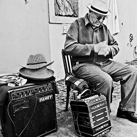 2637_FM_BW_SQ_LA_BOCA_TANGO_BUENOS_AIRES_ARGENTINA_2004_4