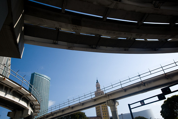 36260_DG_Color_USA_Brickell_FL_Monorail20080427-ZV4N3093