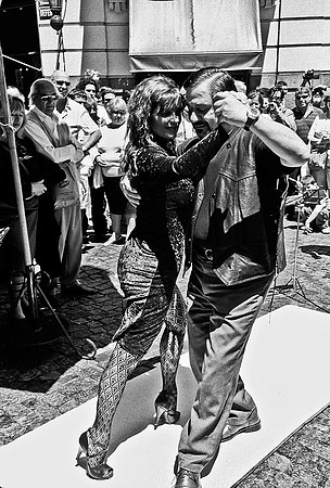 2627_FM_BW_35MM_BUENOS_AIRES_ARGENTINA_2004_13