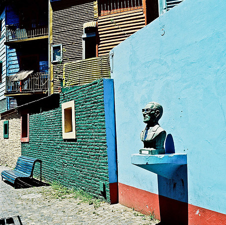 2633_FM_COLOR_SQ_LA_BOCA_TANGO_BUENOS_AIRES_ARGENTINA_2004_11