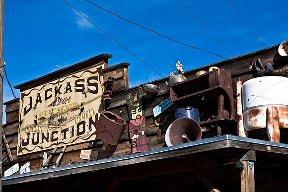06648_DG_COLOR_OATMAN_ARIZONA_AZ_USA_2007_ZV4N_2046