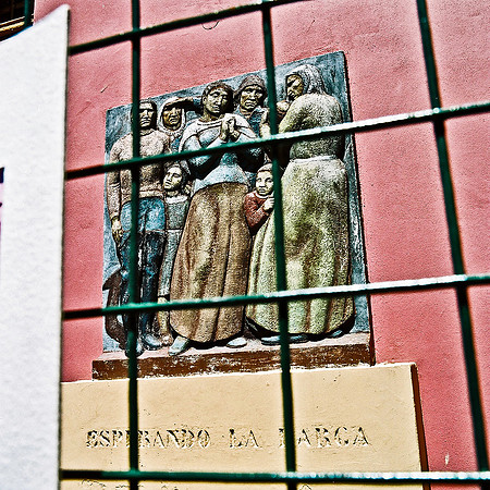 2634_FM_COLOR_SQ_LA_BOCA_TANGO_BUENOS_AIRES_ARGENTINA_2004_10