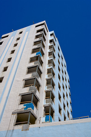 84761_ZV4N6116_Miami_Beach_Art_Deco_FL_USA