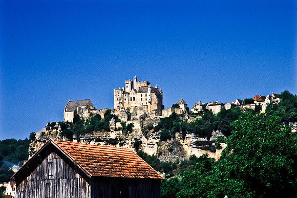 37212_SL_COLOR_BEYNAC_TO_LES_MILLANDES_FRANCE_1998_1
