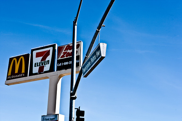 06646_DG_COLOR_29_PALMS_CALIFORNIA_CA_USA_2007_ZV4N_530