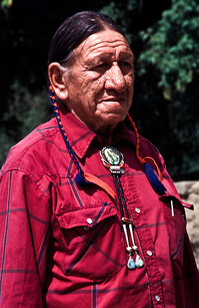 37867_B15_SL_COLOR_TAOS_NM_97_04.jpg