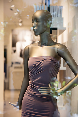 20160417_Mannequins_and_Windows_075A0087