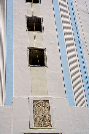 84761_ZV4N6109_Miami_Beach_Art_Deco_FL_USA