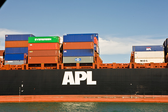 3105_DG_Cargo_Ship_Containers_Port_Miami_FL_5L8Y7531