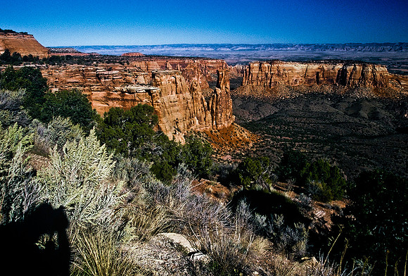 47464_B5_SL_COLOR_NATIONAL_MONUMENT_COLORADO_WY_97_05.jpg