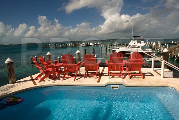 36172_DG_Color_USA_Harbour_Island_Bahamas_Related_GroupZV4N0958