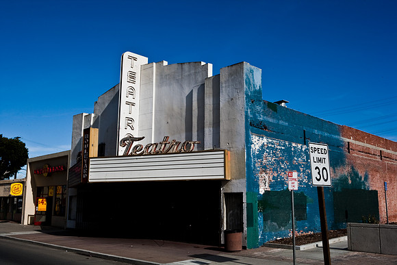 36373_DG_COLOR_OXNARD_CALIFORNIA_CA_USA_2007_ZV4N_0610
