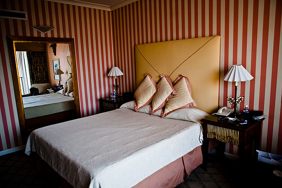 06598_DG_COLOR_LOS_ANGELES_CALIFORNIA_CA_Hotel_The_Tower_Room_8_10_USA_ZV4N_1192