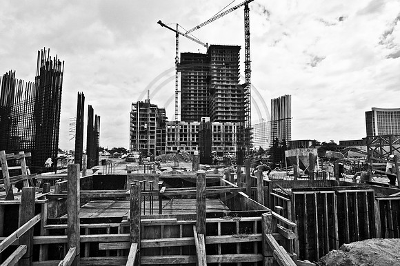 MDT33137_DG_DSC_MIDTOWN_BW_0390