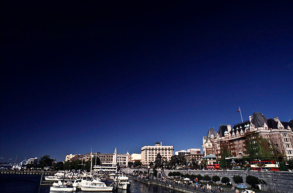 06807_B19_SL_COLOR_VICTORIA_WS_97_08.jpg