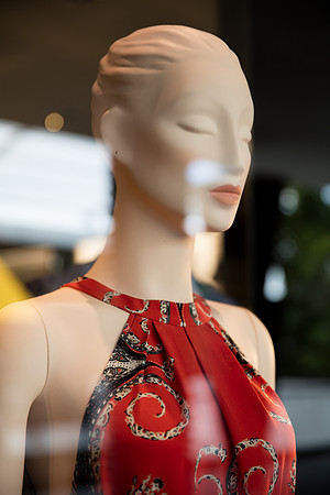 20160417_Mannequins_and_Windows_075A0136
