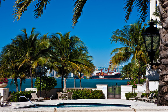 2905_DG_Fisher_Island_Pool_Miami_FL_200901305L8Y0029