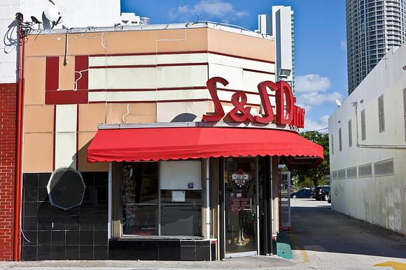 3105_DG_Biscayne_North_Miami_Avenue_Miami_FL_5L8Y7591