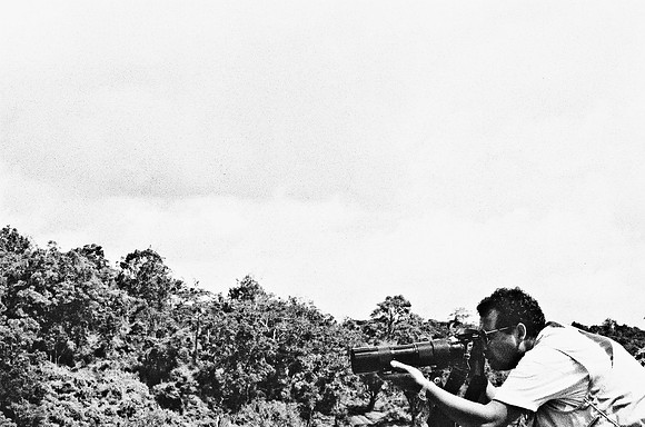 B3_82001_BW_194_New_Safari_Lion_Track_Africa_89_2