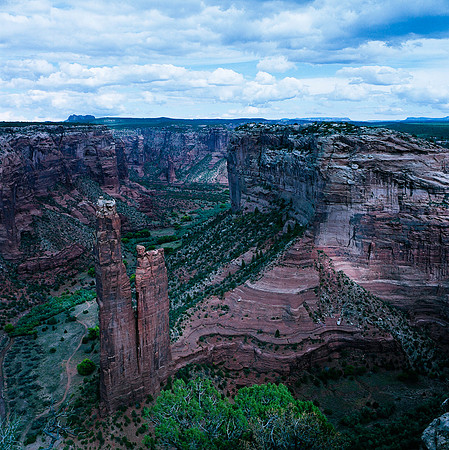 6102_COLOR_SQ_GRAND_CANYON_NORTH_RIME_AND LODGE_05_16.jpg