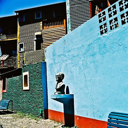 2634_FM_COLOR_SQ_LA_BOCA_TANGO_BUENOS_AIRES_ARGENTINA_2004