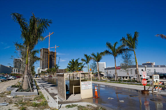 36136_DG_Color_USA_Miami_Beach_FL_Related_GroupZV4N0429