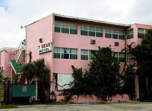 36156_DG_Color_USA_Miami_FL_Biscayne_BlvdDSC_1715_Oasis_Biscayne_BLV_Related