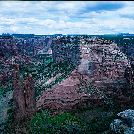 6102_COLOR_SQ_GRAND_CANYON_NORTH_RIME_AND LODGE_05_17.jpg