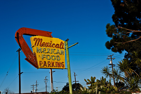 36372_DG_COLOR_BAKER_CALIFORNIA_CA_USA_2007_ZV4N_3684