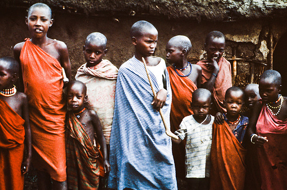 55424_SL_COLOR_TRIBE_CAMP_MASAI_KENYA_AFRICA_1989_9