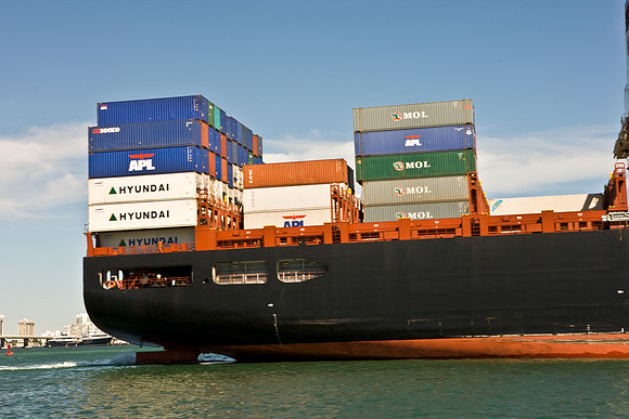 3105_DG_Cargo_Ship_Containers_Port_Miami_FL_5L8Y7540