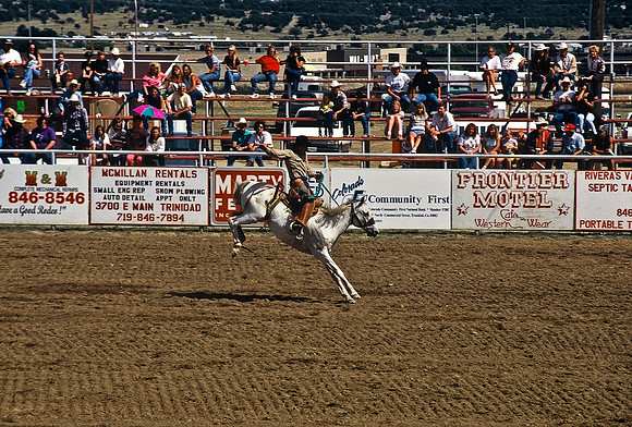 47494_B6_SL_COLOR_TRINIDAD_RODEO_CO_97_02.jpg