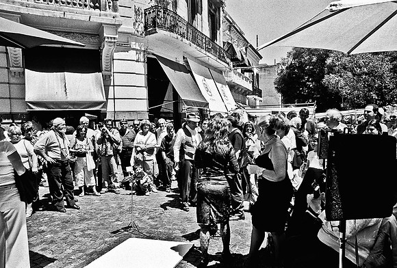 2627_FM_BW_35MM_BUENOS_AIRES_ARGENTINA_2004_18