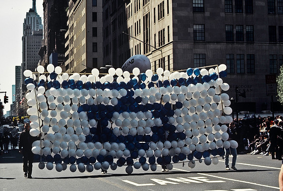 64056_B1_SL_COLOR_ISRALI PARADE_NY_88_05.jpg