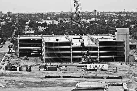 MDT33137_DG_DSC_MIDTOWN_BW_0456