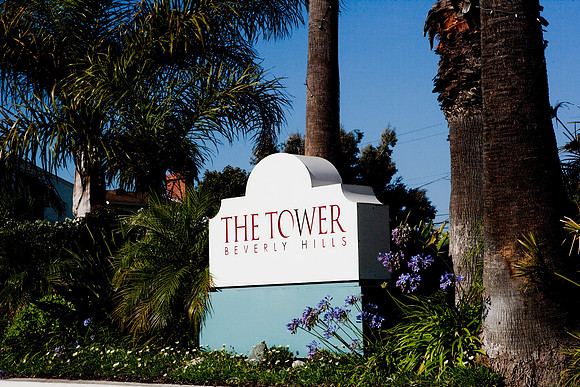 06587_ZV4N_1377_DG_COLOR_Costa_Mesa_Fashion_Island_Ivy_CA_USA_2007