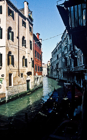 3819_SL_COLOR_AROUND_THE_WORLD_IN_8_MONTHS_APRIL_2000_16