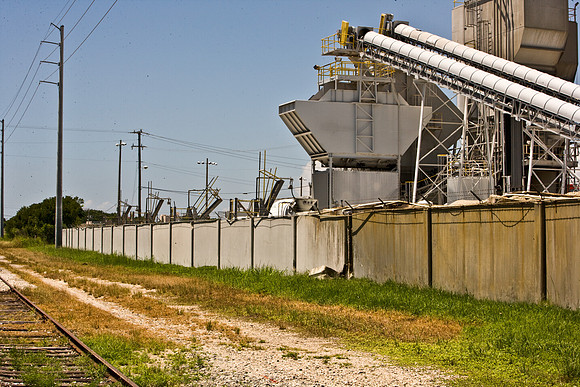 84697_Concrete_Plant_In_Fire_ZV4N6601Canon